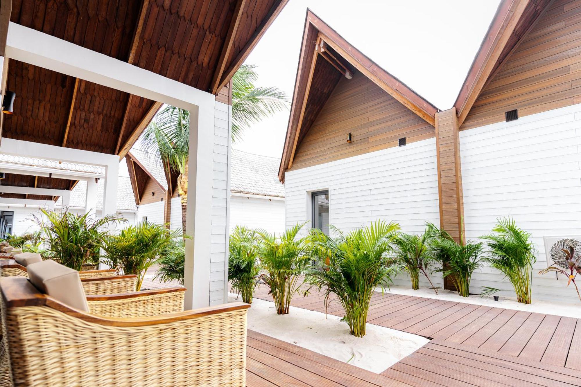 Golden Beach Resort Sok San Village Eksteriør bilde