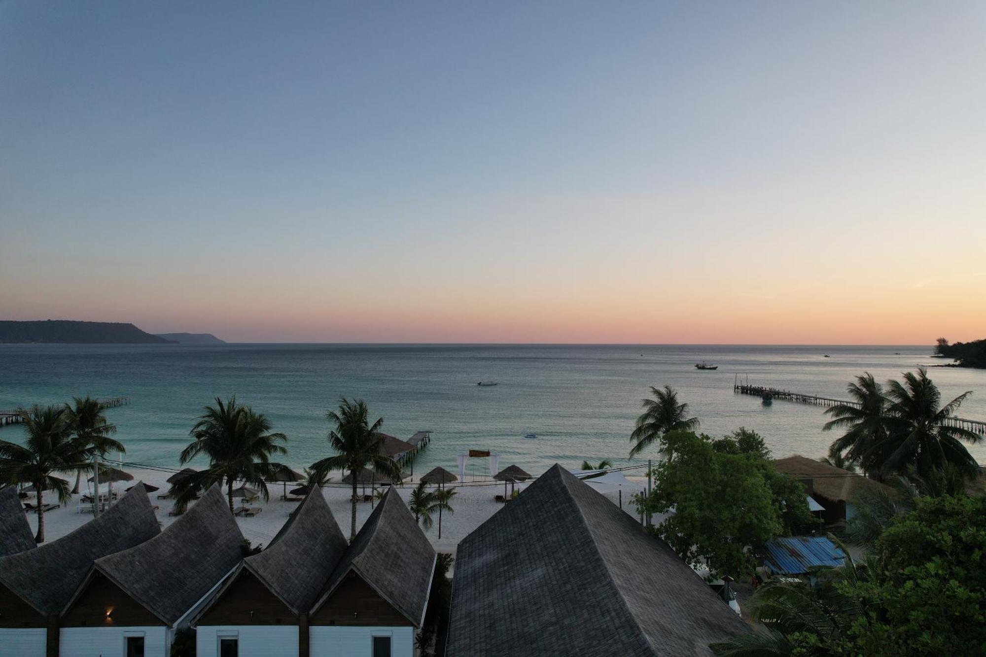 Golden Beach Resort Sok San Village Eksteriør bilde